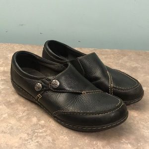 Clarks Black Leather Women’s size 9W